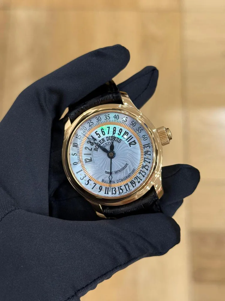 Roger Dubuis Hommage H43 Tri-retrograde Extra Large RG LE 28 pcs Box + Technical Instructions